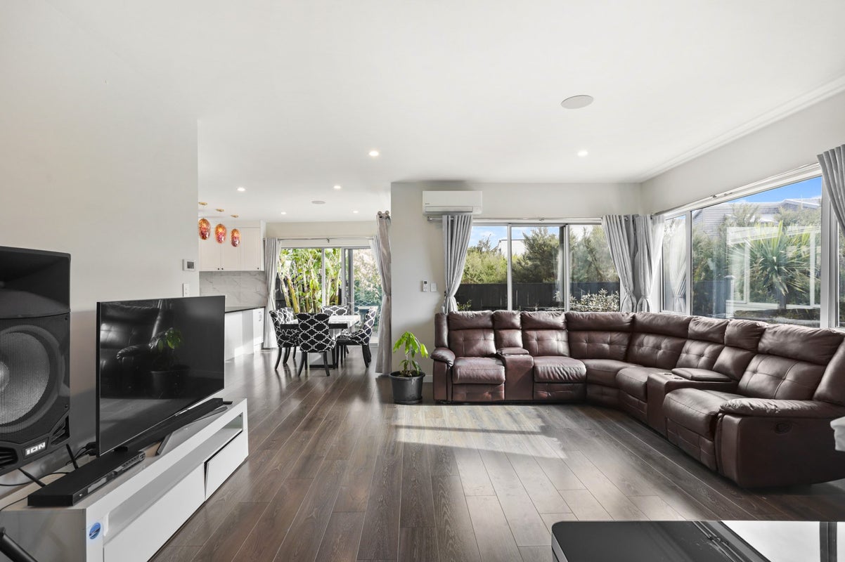 1 Gecko Road, Hobsonville, Auckland - Carousel 2