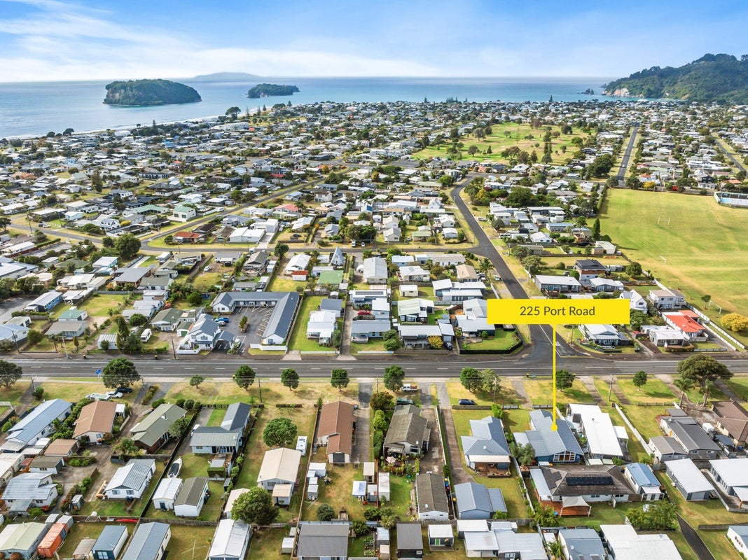 225 Port Road, Whangamata - Carousel 21