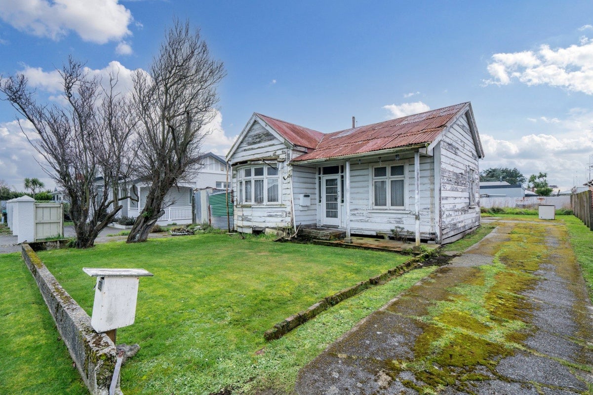 16 Lowe Street, Avenal, Invercargill - Carousel 2