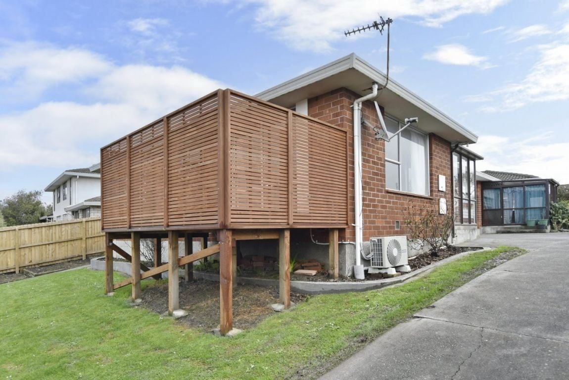1/3 James Condon Place, Redwood, Christchurch - Carousel 1