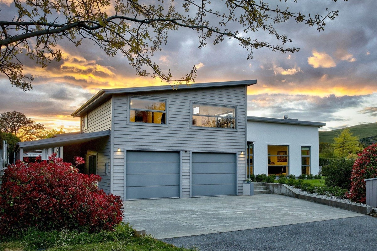34 Erskine Street, Lake Hayes, Queenstown - Carousel 1