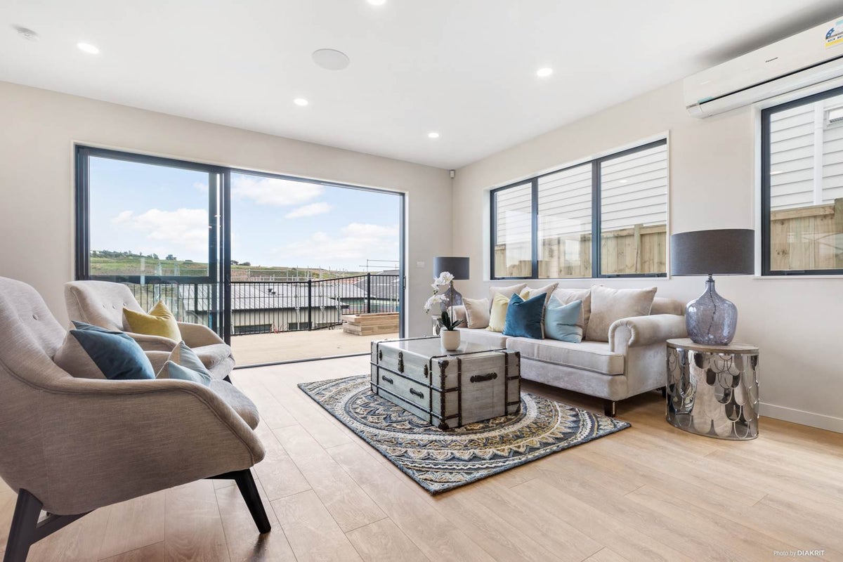 43 Windlass Street, Long Bay, Auckland - Carousel 2