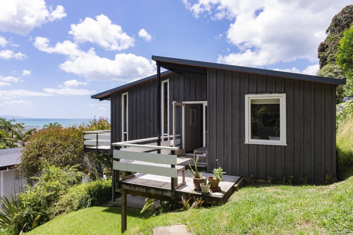 20 Glenelg Road, Red Beach, Whangaparaoa - Carousel 2