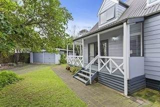 8 Chantal Place, Red Hill, Papakura - Carousel 2