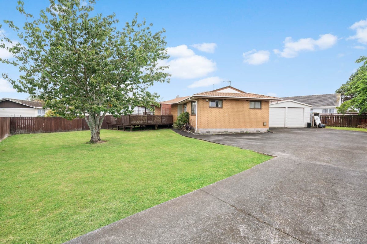 47A Rowandale Avenue, Manurewa, Auckland - Carousel 1