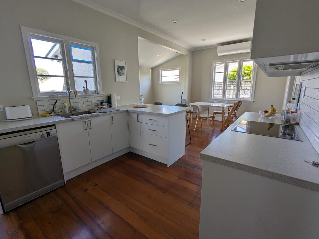 402 Frederick Street West, Mahora, Hastings - Carousel 1