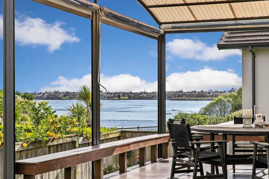 22 Pescara Point, Karaka, Papakura - Carousel 1