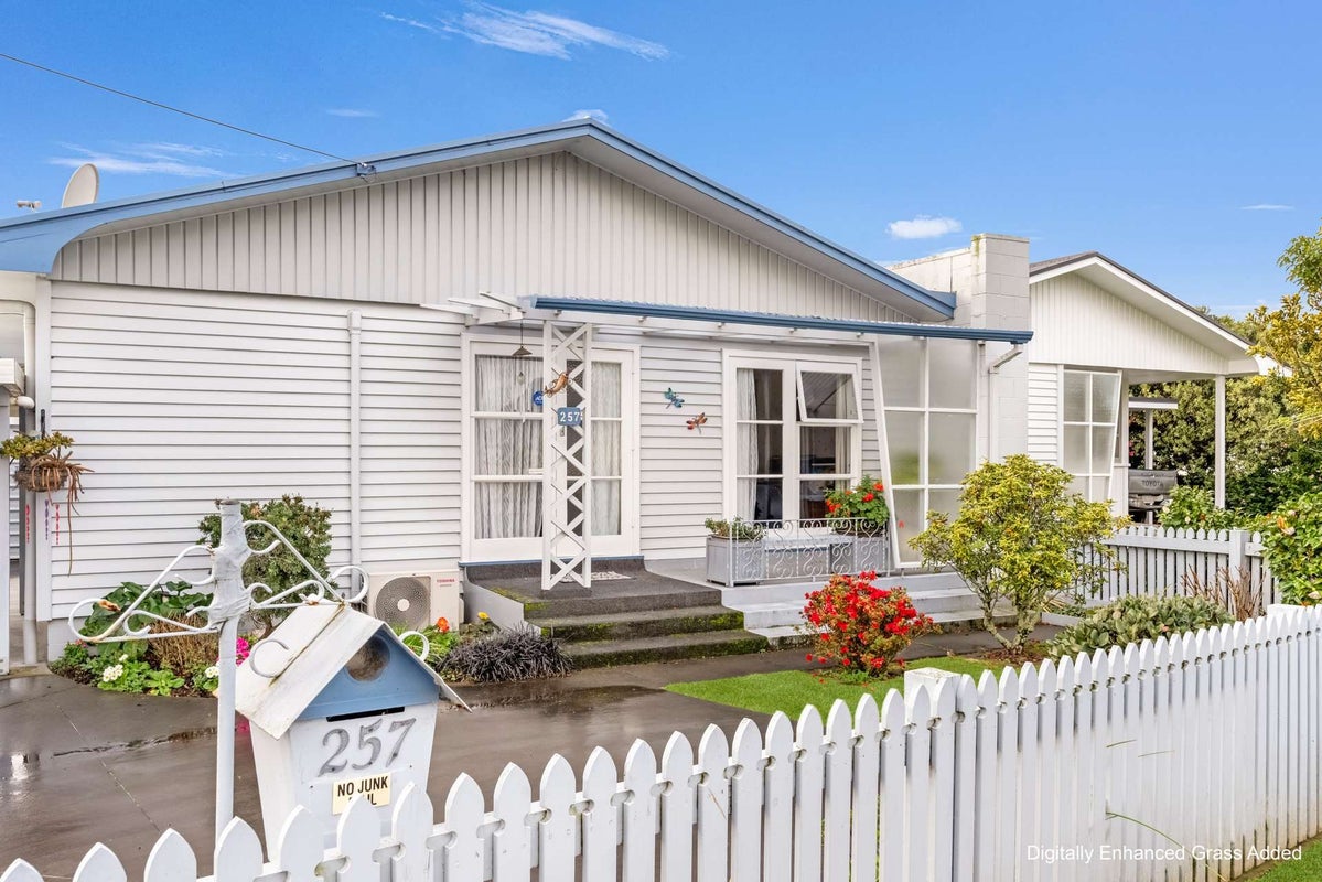257 Ormond Road, Mangapapa, Gisborne - Carousel 1