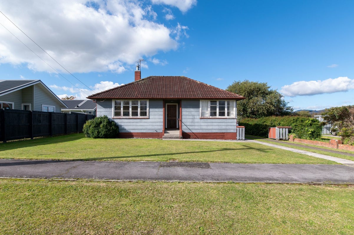 38 Manuka Crescent, Hillcrest, Rotorua - Carousel 2