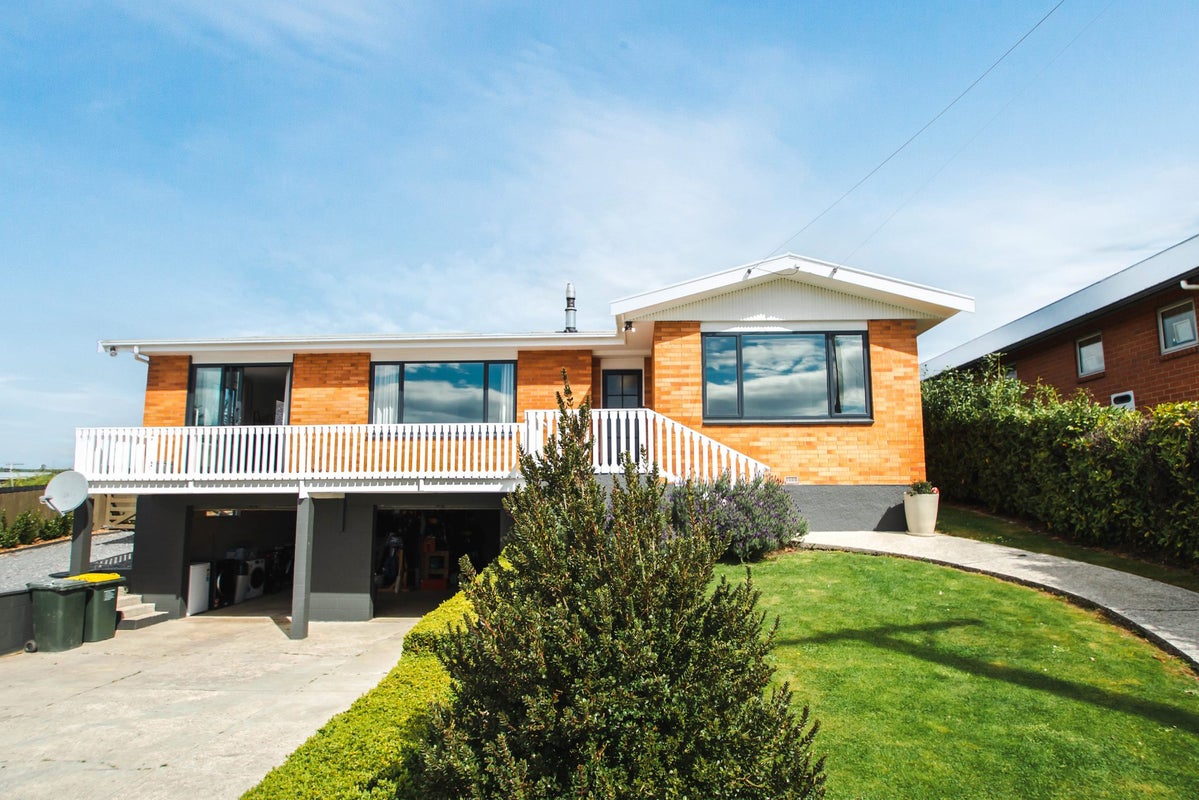 4 Campbelton Street, Lawrence - Carousel 1
