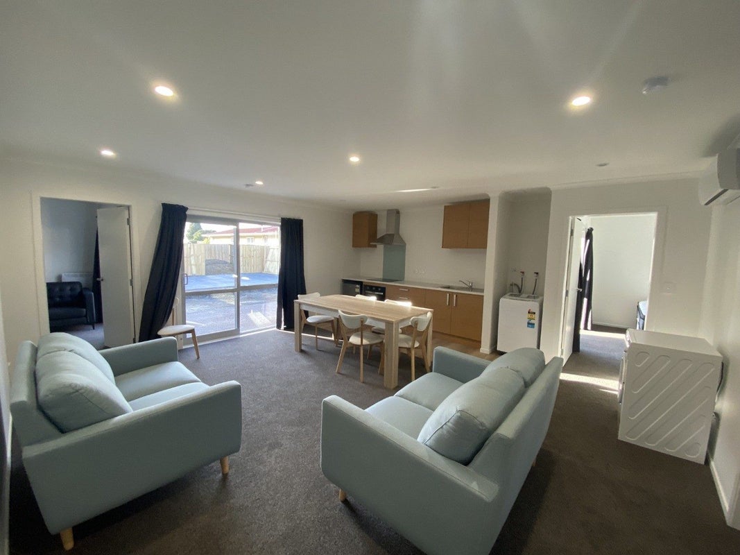 3/5 Mount View Road, Melville, Hamilton - Carousel 2