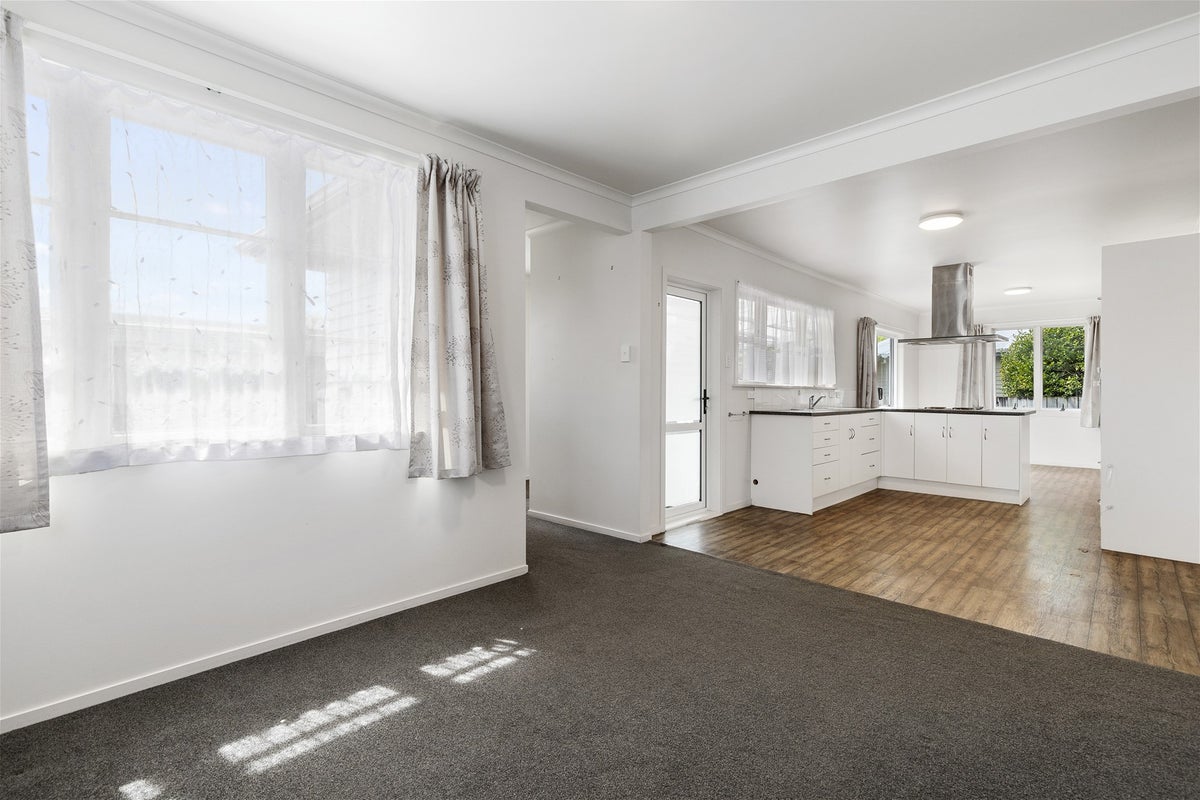 35 Bader Street, Bader, Hamilton - Carousel 2