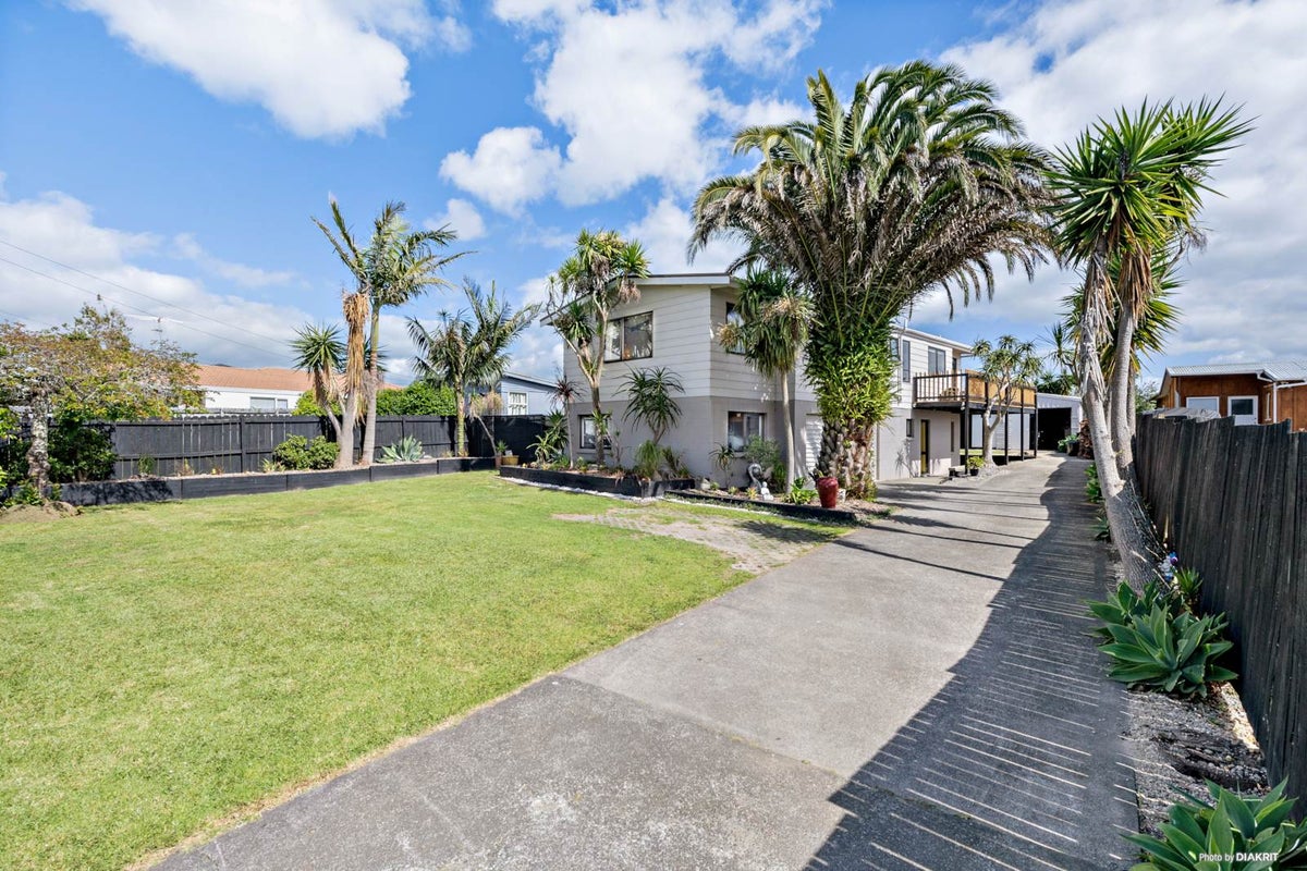 96 Second View Avenue, Beachlands, Auckland - Carousel 1