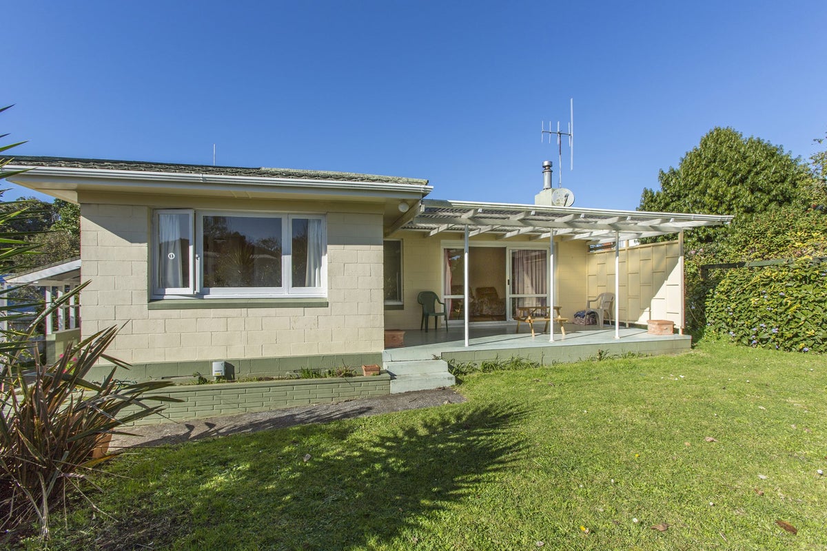 16 Clarkson Crescent, Maunu, Whangarei - Carousel 2