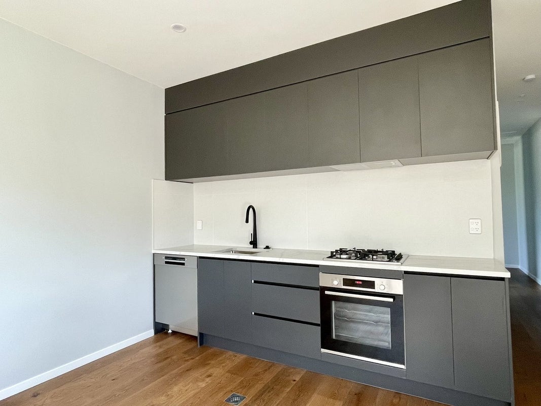 15 Mcindoe Road, Kumeu - Carousel 2