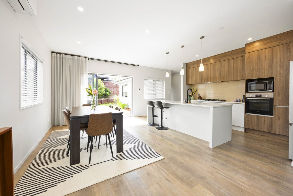 1 Tarara Lane, Kumeu - Carousel 1