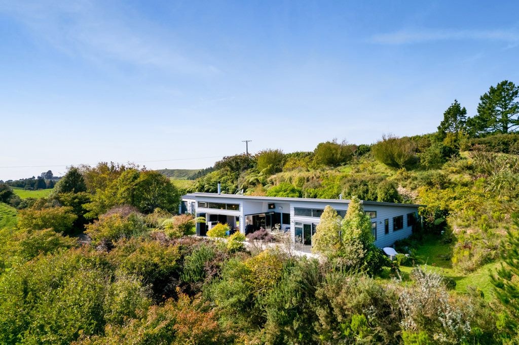 10 Allan Road, Burgess Park, New Plymouth - Carousel 2