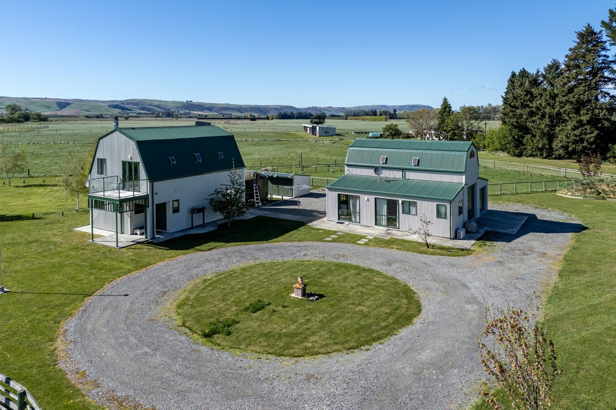 312 Clayton Road, Fairlie, Mackenzie, Canterbury - Carousel 1