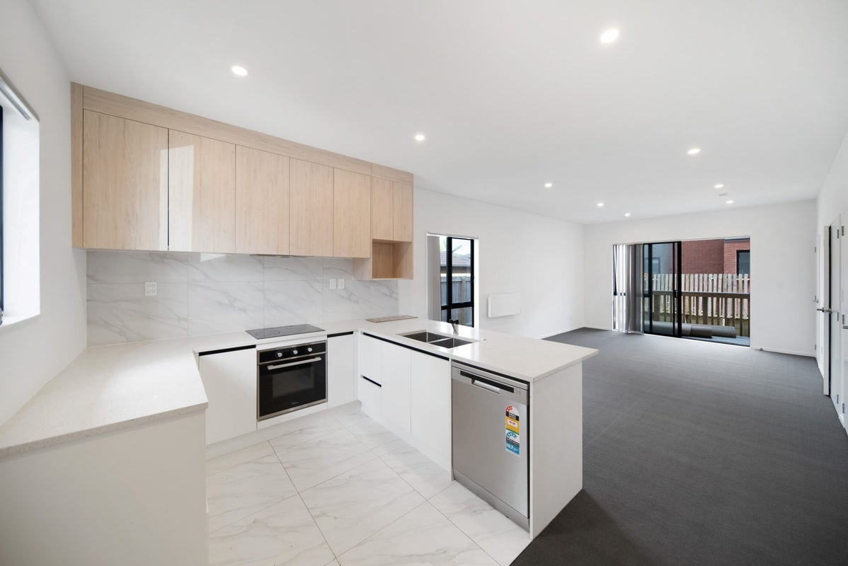 17 Aumarire Lane, Favona, Manukau City, Auckland - Carousel 2