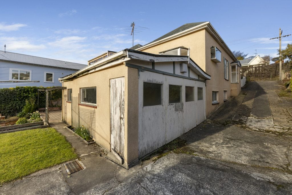 23 Wales Street, Maori Hill, Dunedin - Carousel 2