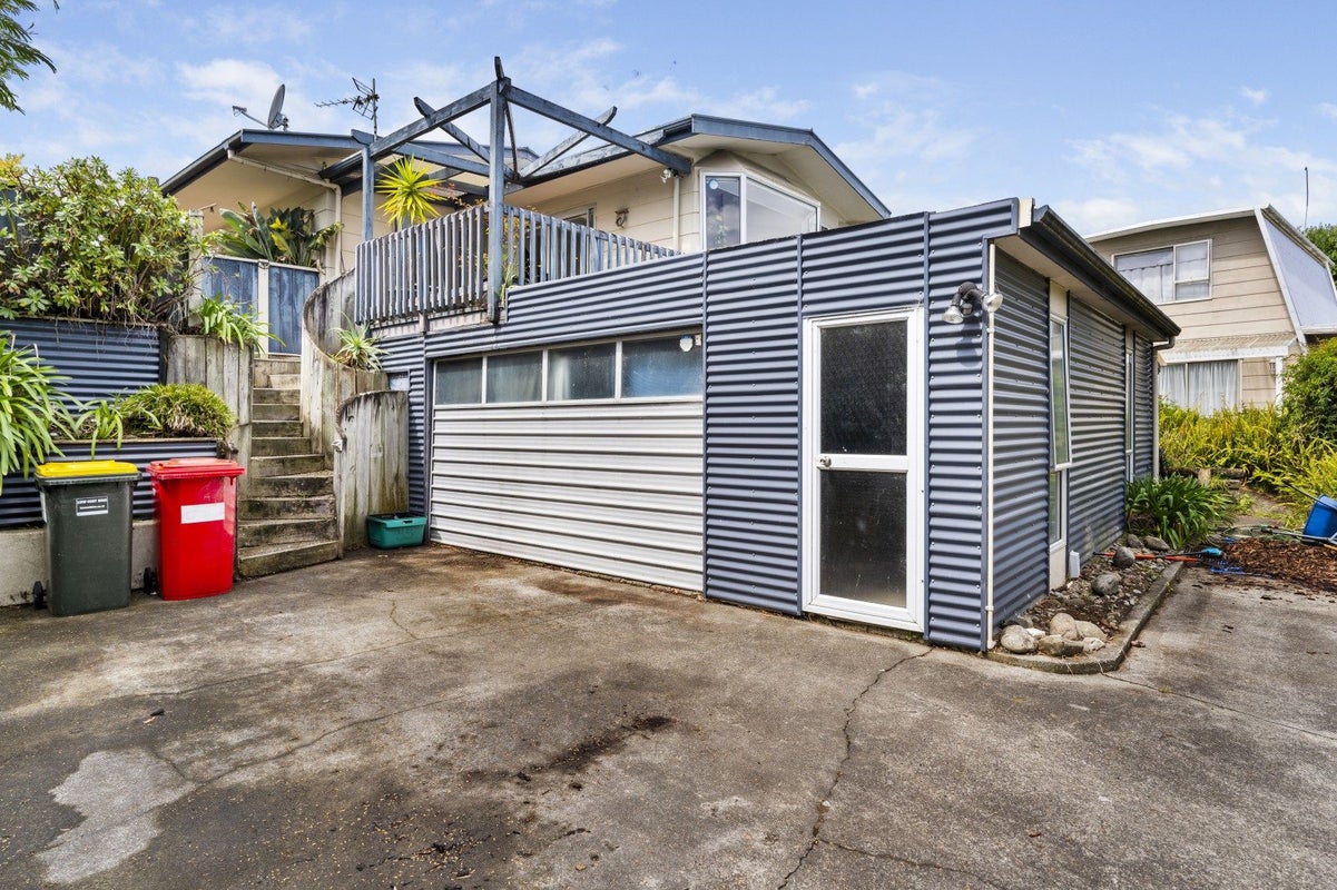 55 Otaihanga Road, Otaihanga, Paraparaumu - Carousel 1