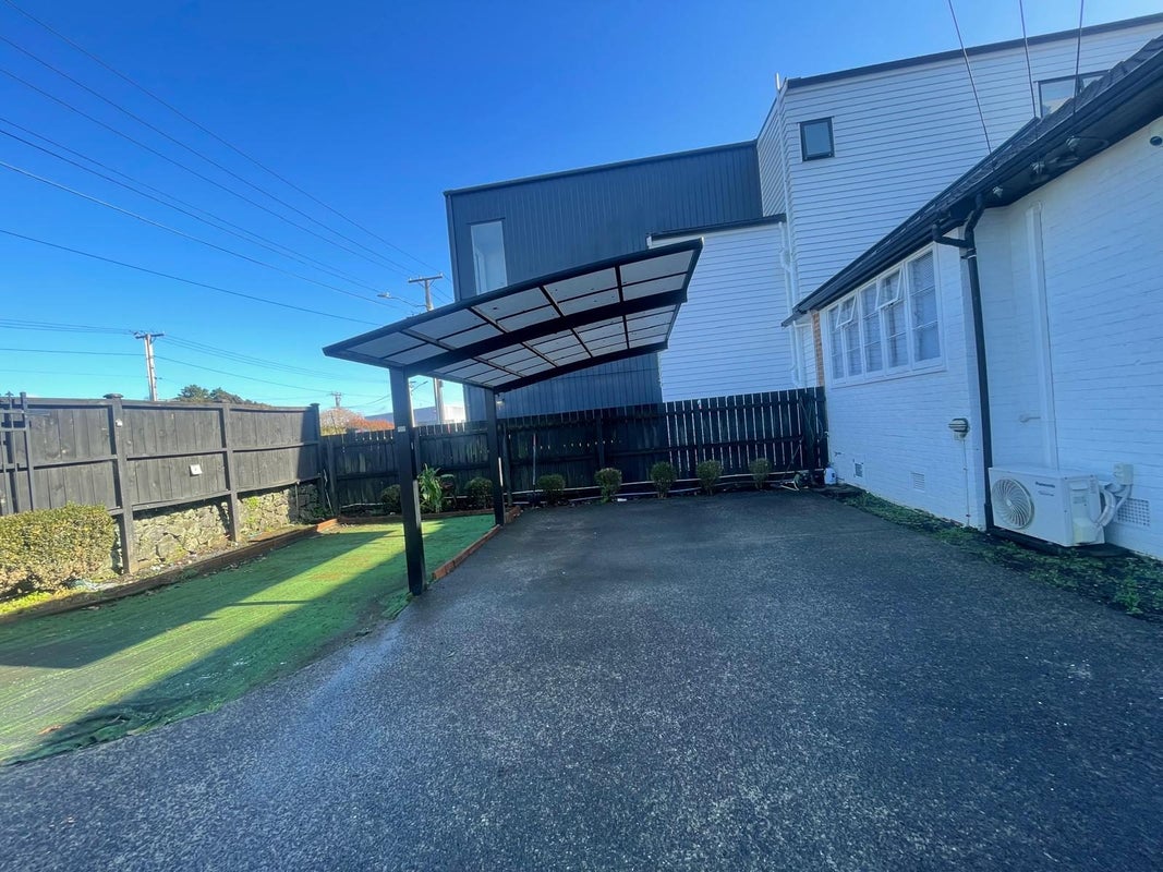 856 Mount Eden Road, Three Kings, Auckland - Carousel 1