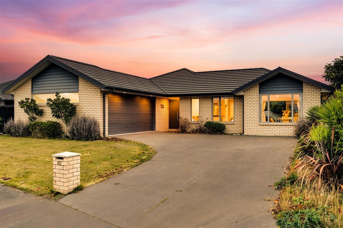 43 Mariposa Crescent, Aidanfield, Christchurch - Carousel 1