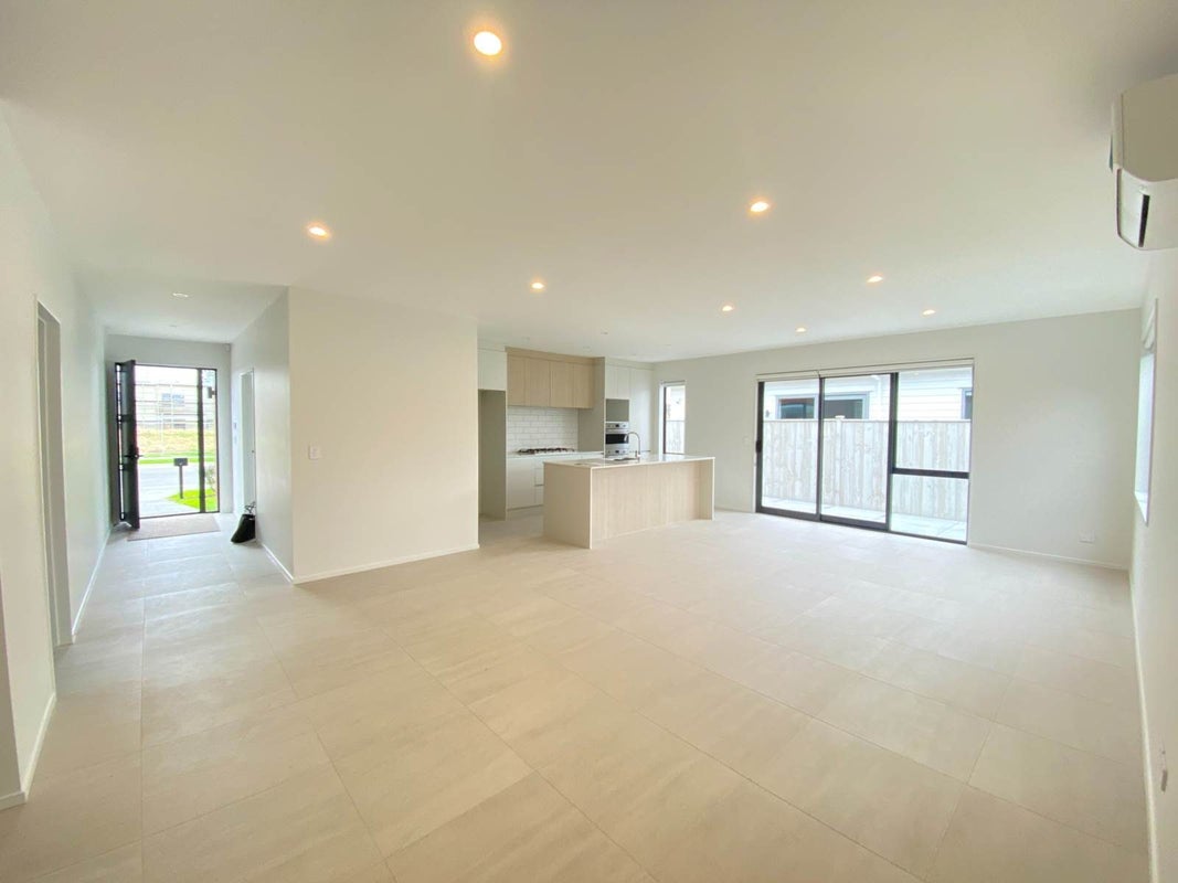 100 Pepene Avenue, Takanini, Auckland - Carousel 2