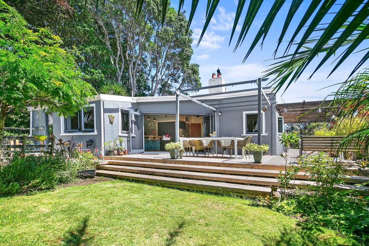 109 Carrington Street, Lower Vogeltown, New Plymouth - Carousel 2