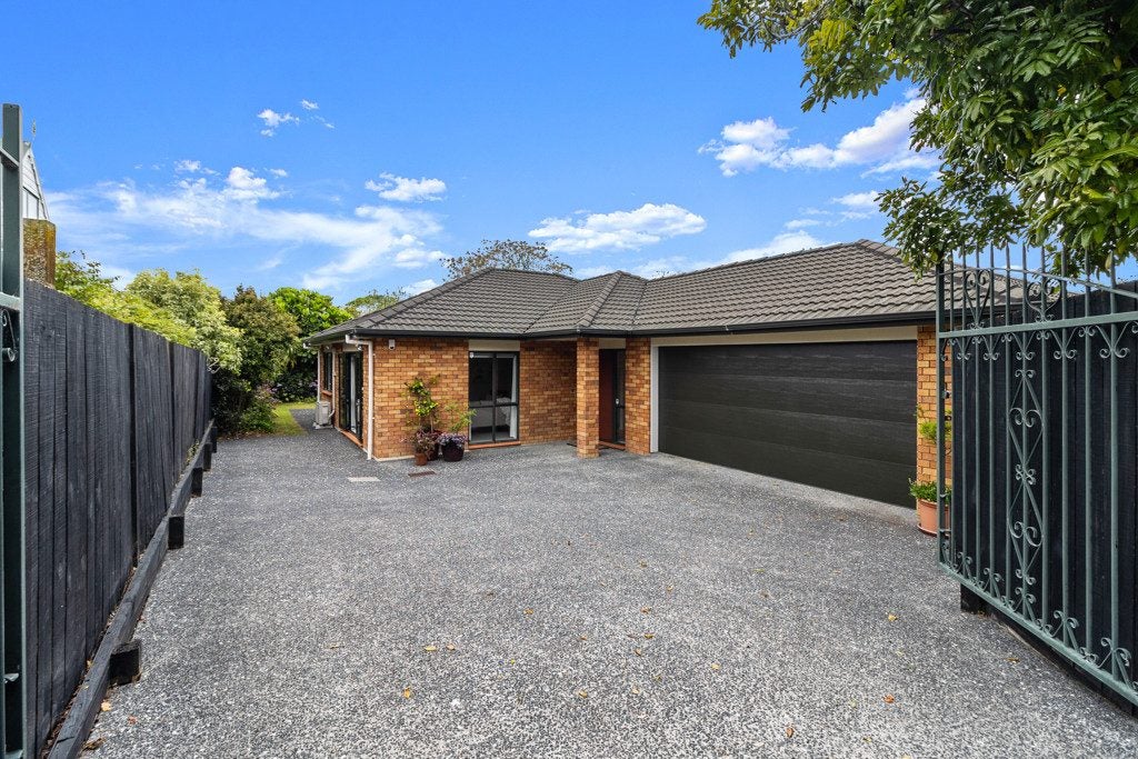 4A Lorraine Avenue, Mount Albert, Auckland - Carousel 2