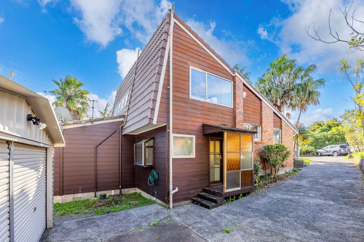 12 Pendene Place, Forrest Hill, Auckland - Carousel 2