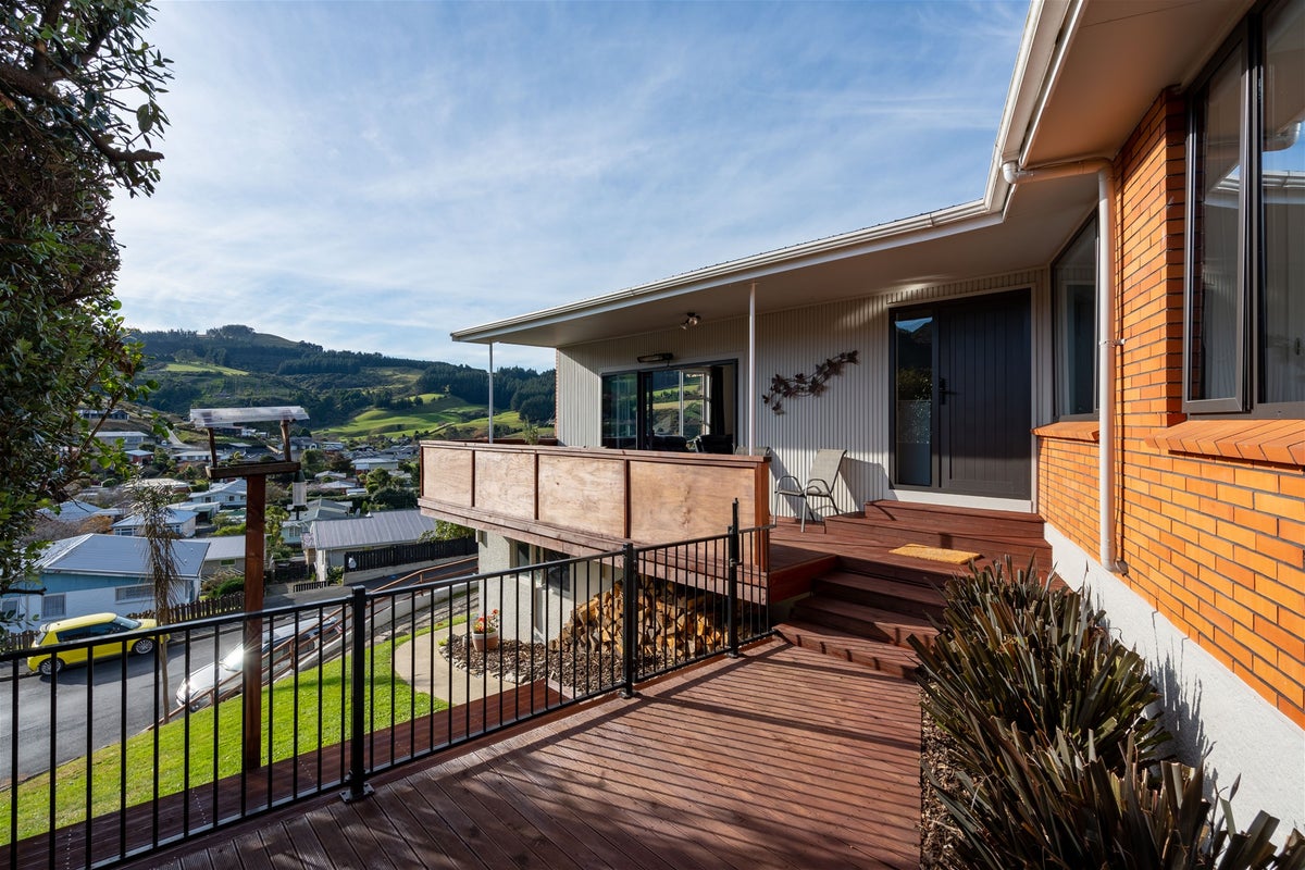 17 Delphic Street, Sawyers Bay, Port Chalmers - Carousel 1