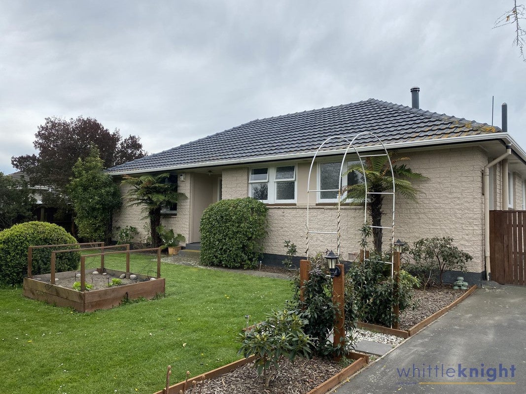 11 Haslam Crescent, Hoon Hay, Christchurch - Carousel 1