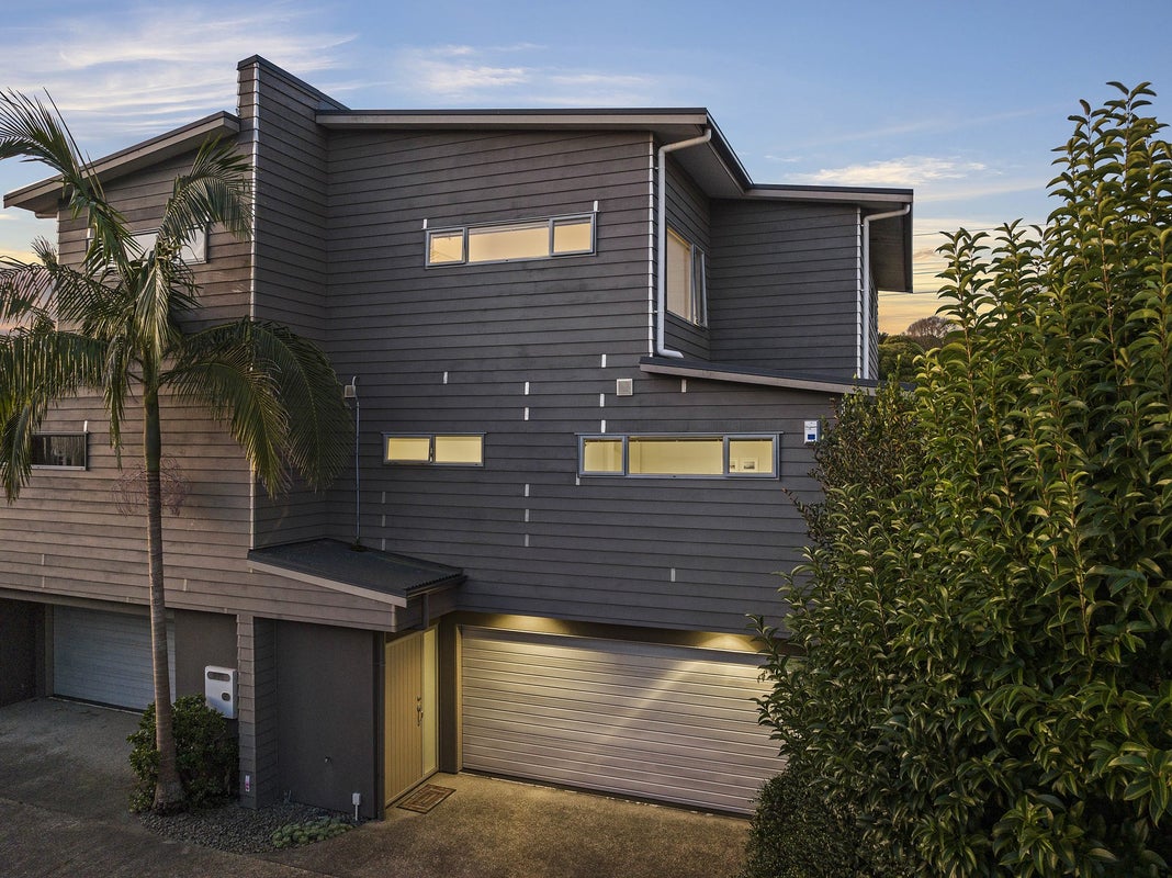 106F Gowing Drive, Meadowbank, Auckland - Carousel 1