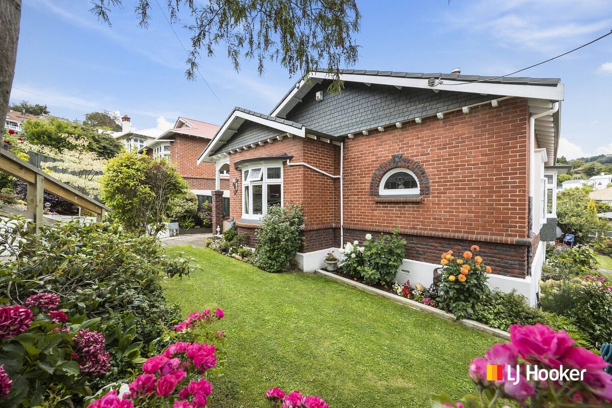 61 Hazel Avenue, Caversham, Dunedin - Carousel 1