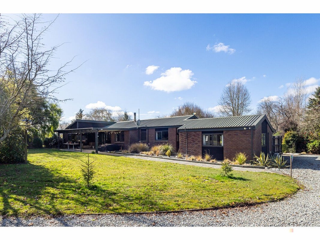 252 Downs Road, Geraldine Downs - Carousel 1
