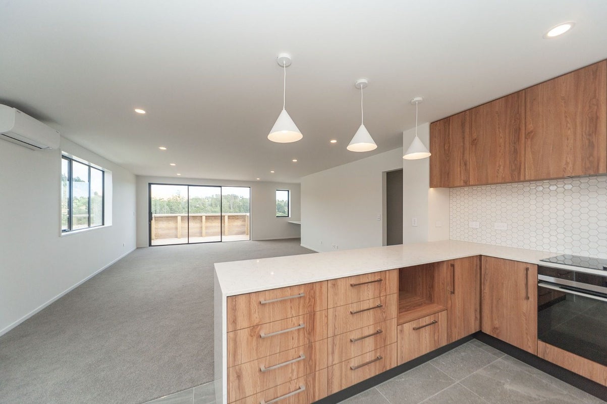 47 Oakum Road, Whitby, Porirua - Carousel 2