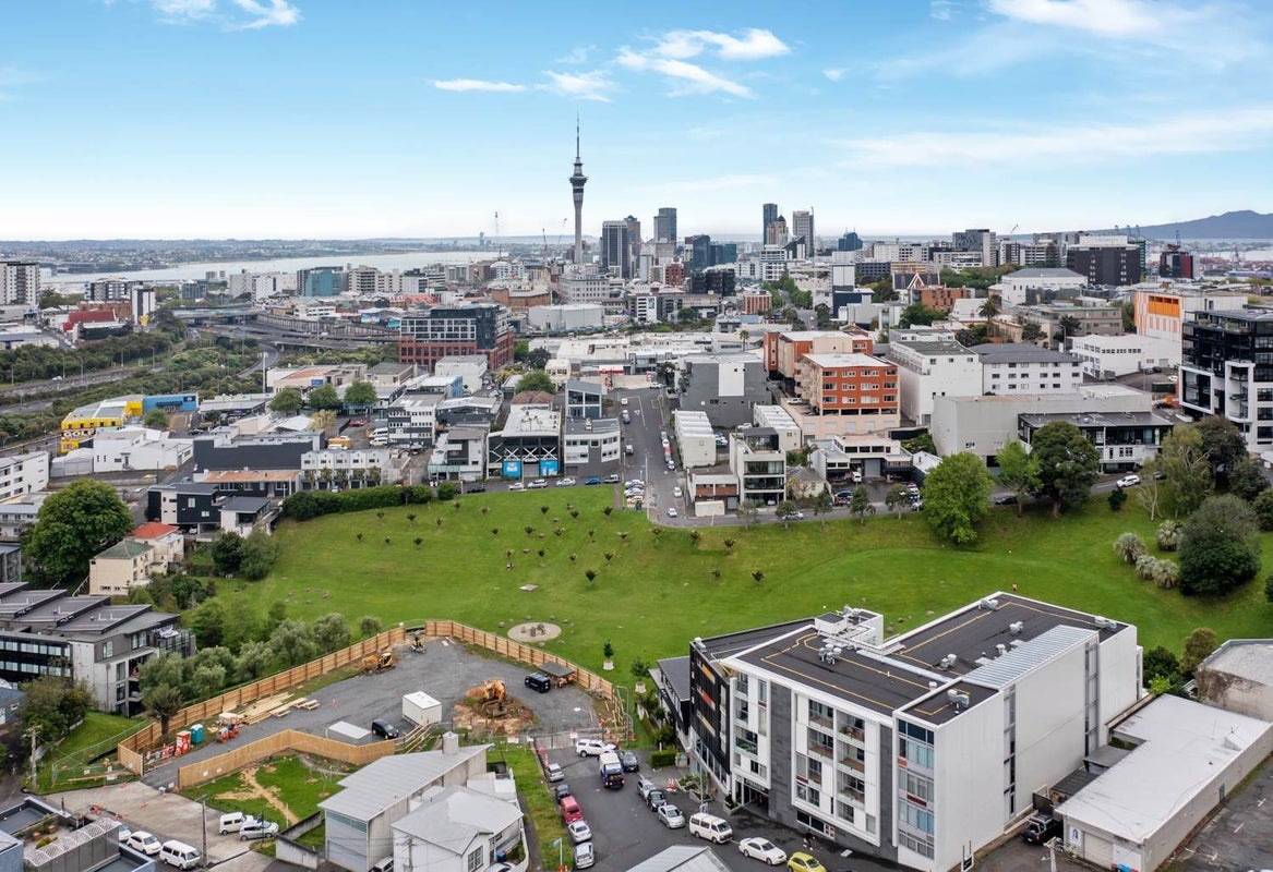 311/15 Rendall Place, Eden Terrace, Auckland - Carousel 19
