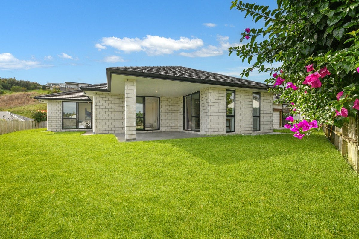 11 Caldera Crescent, Pyes Pa, Tauranga - Carousel 27