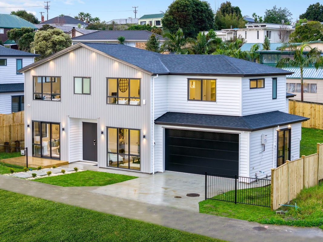 6 Ambrosia Avenue, Henderson, Auckland - Carousel 1