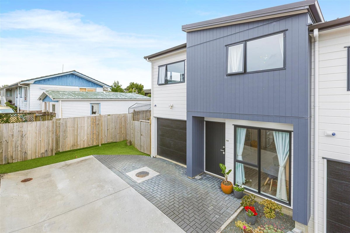 14D Medina Place, Half Moon Bay, Auckland - Carousel 2