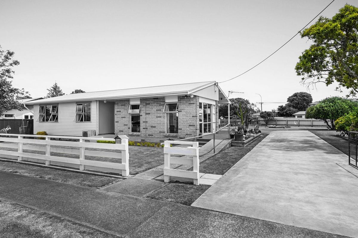 32 Grey Street, Normanby, Hawera - Carousel 1