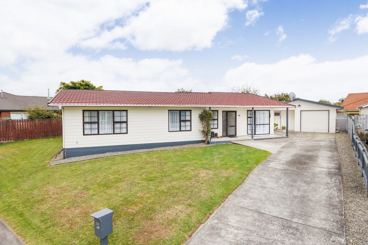 46 Chatsworth Place, Highbury, Palmerston North - Carousel 1