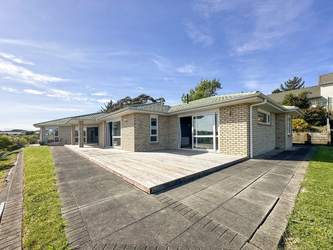 4A Caversham Road, Westmere, Whanganui - Carousel 2