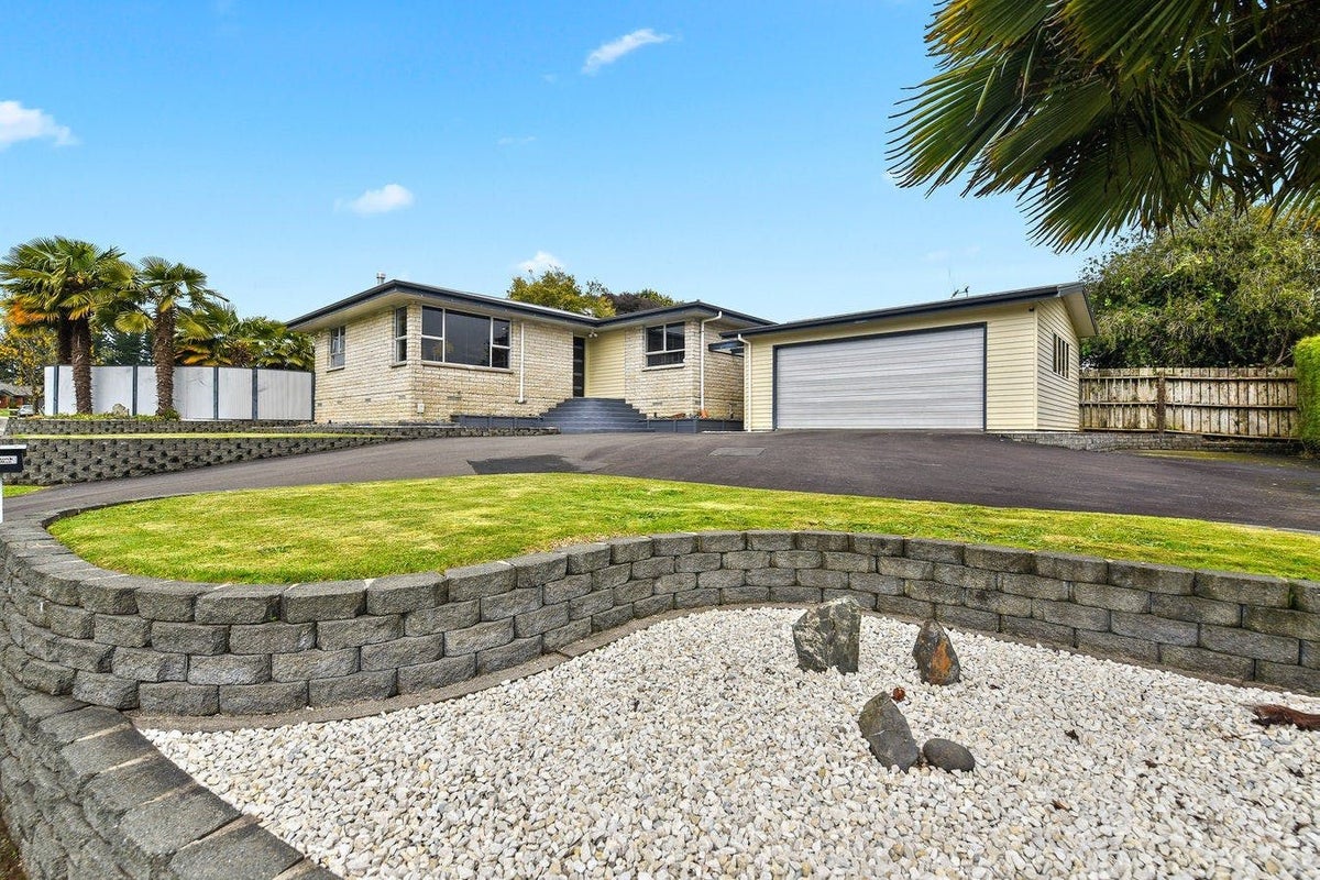 1 Lancaster Street, Dinsdale, Hamilton - Carousel 2