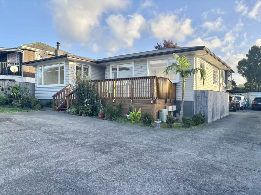 71 Harrington Road, Henderson, Auckland - Carousel 1