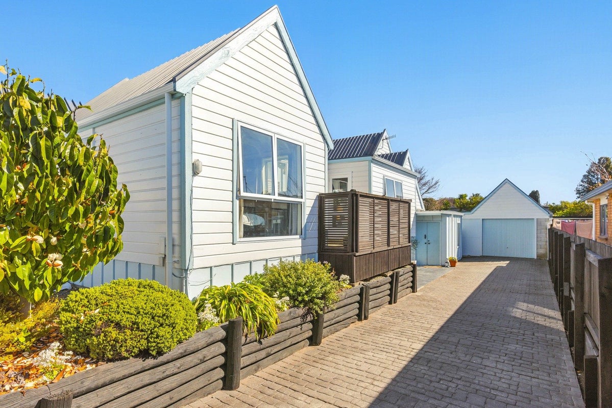 13 Walton Road, Paraparaumu Beach, Paraparaumu - Carousel 1