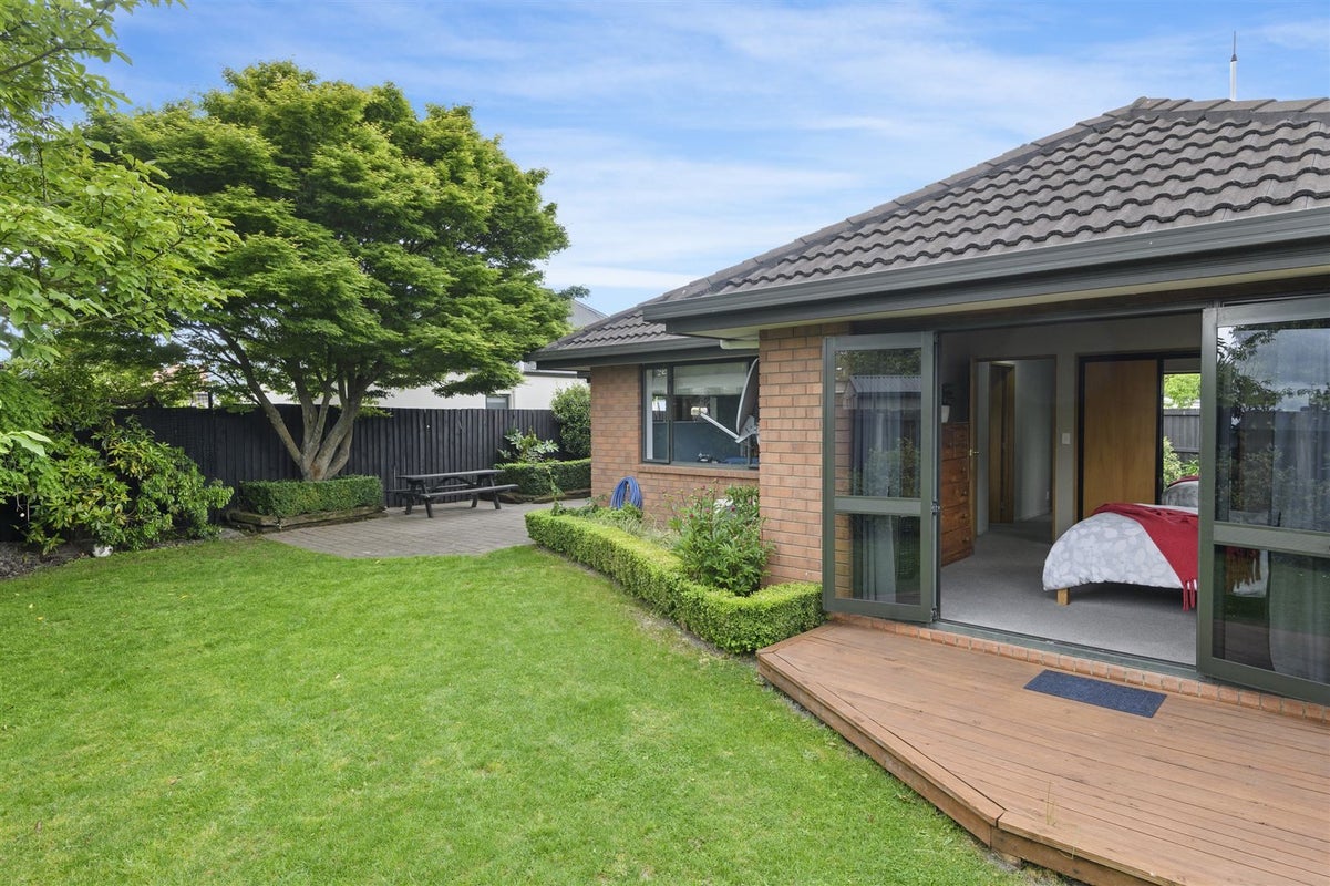 2/3 Westmont Street, Ilam, Christchurch - Carousel 13