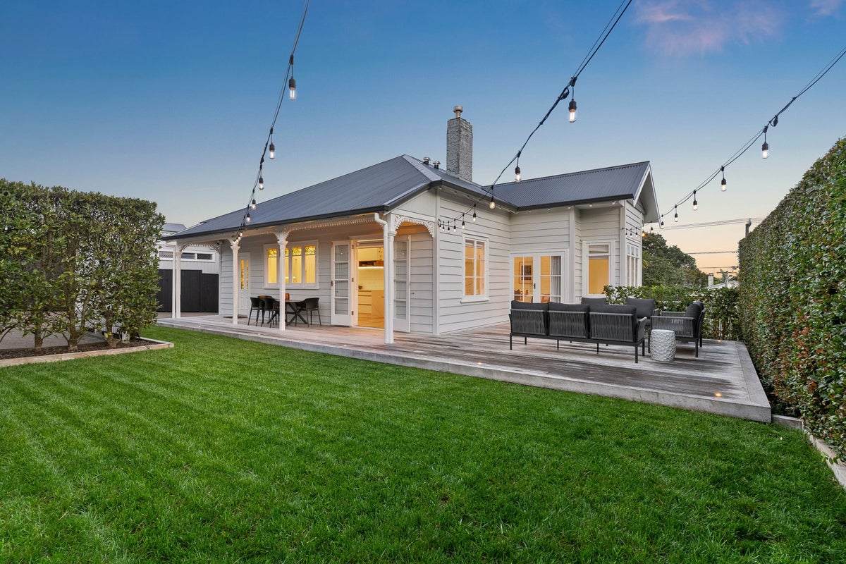16 Arthur Street, Onehunga, Auckland - Carousel 2