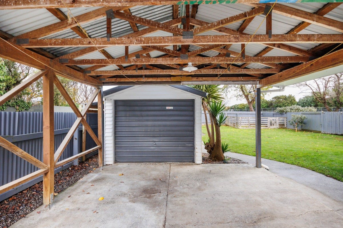 22 Shamrock Street, Takaro, Palmerston North - Carousel 17